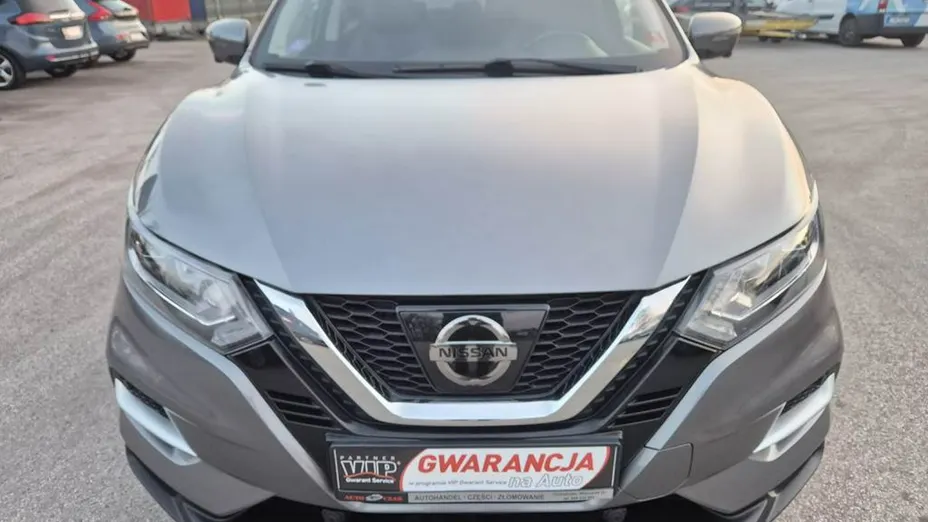 NISSAN Qashqai -