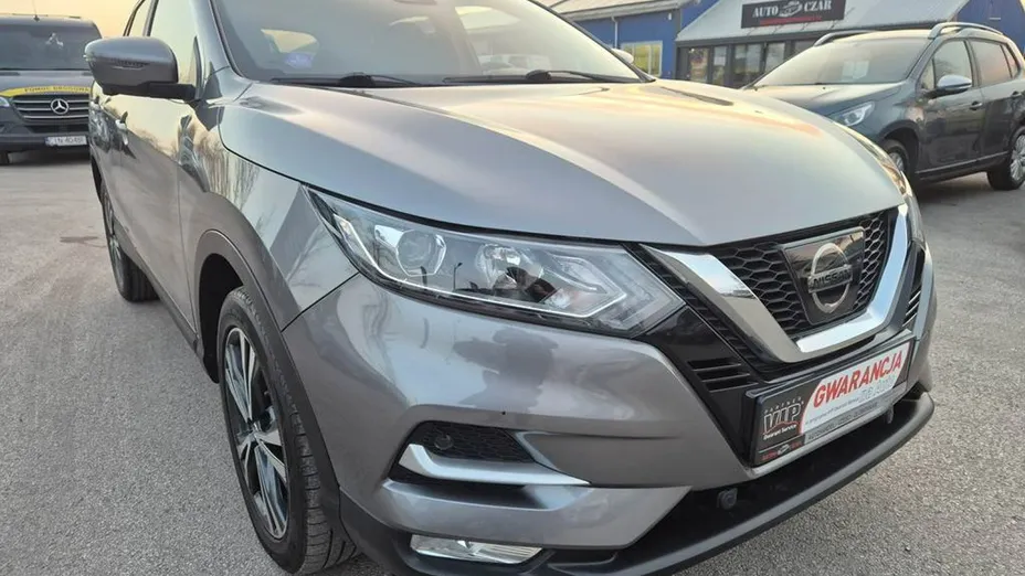 NISSAN Qashqai -