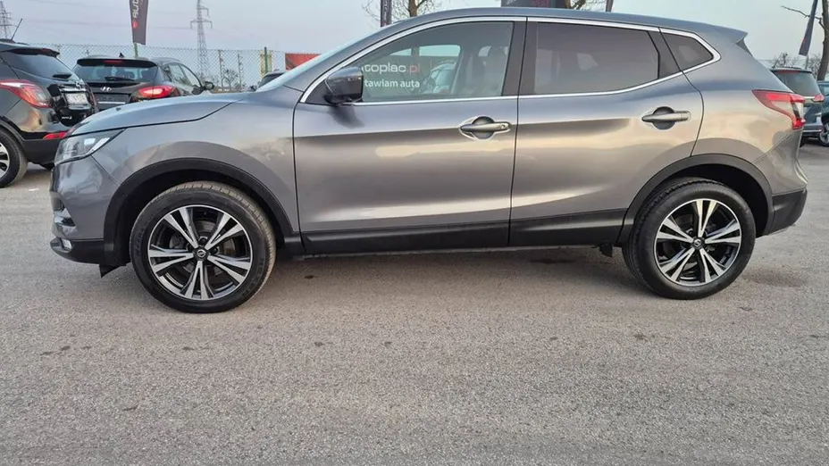 NISSAN Qashqai -