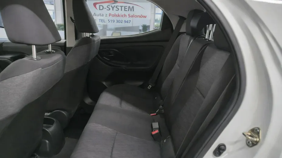 TOYOTA Yaris -