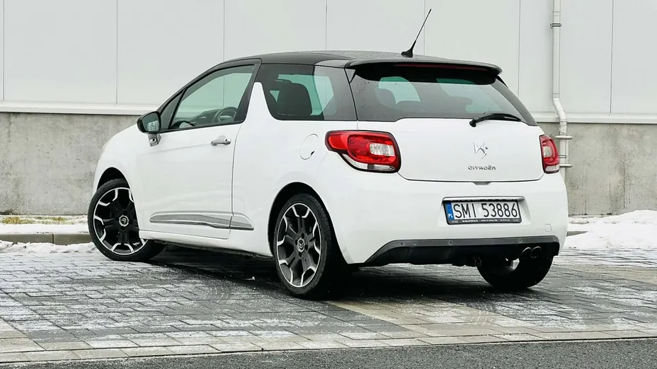 CITROEN DS3 -