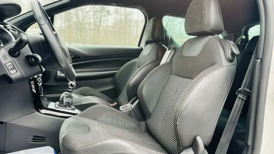 CITROEN DS3 -