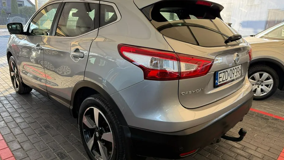 NISSAN Qashqai -