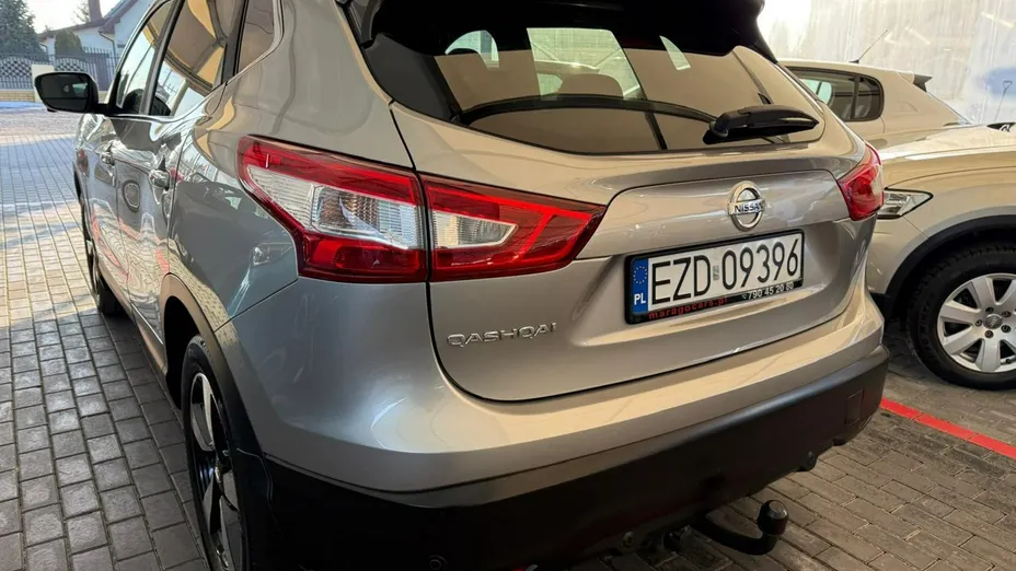 NISSAN Qashqai -