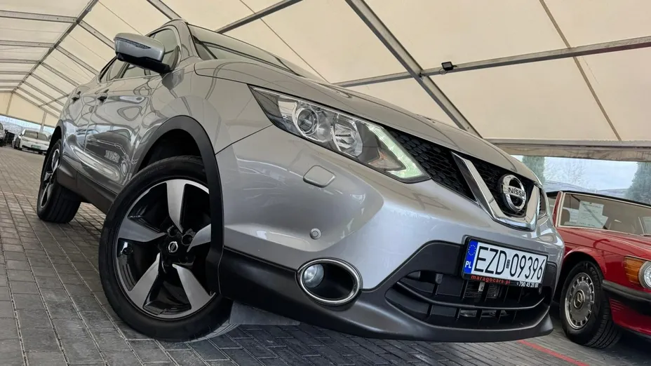 NISSAN Qashqai -