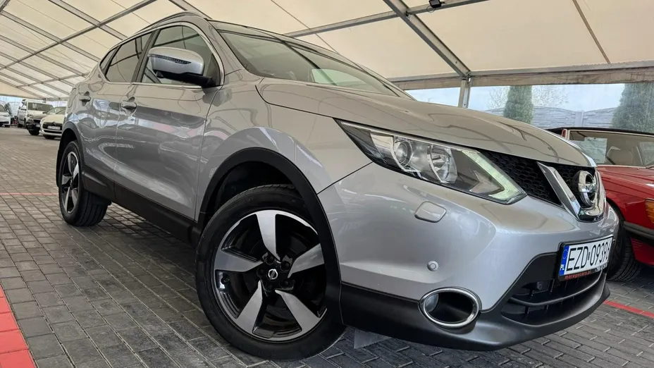 NISSAN Qashqai -
