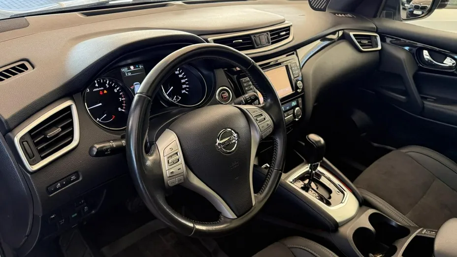 NISSAN Qashqai -