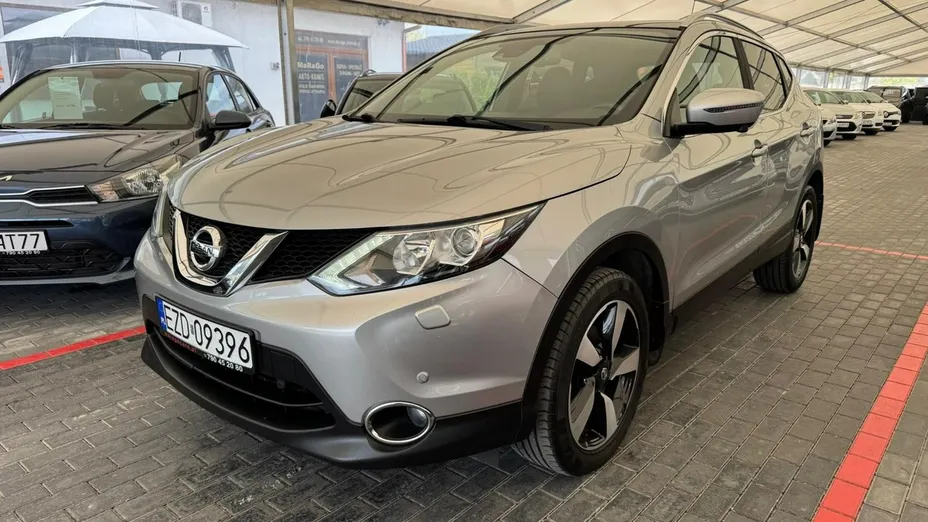 NISSAN Qashqai -