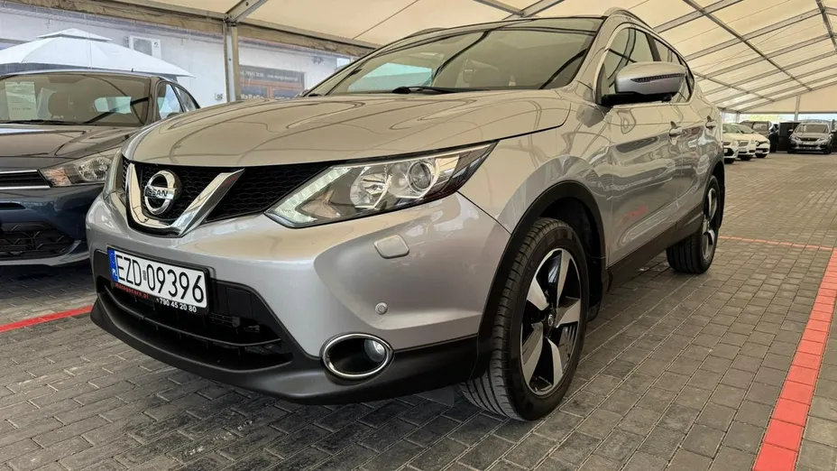 NISSAN Qashqai -