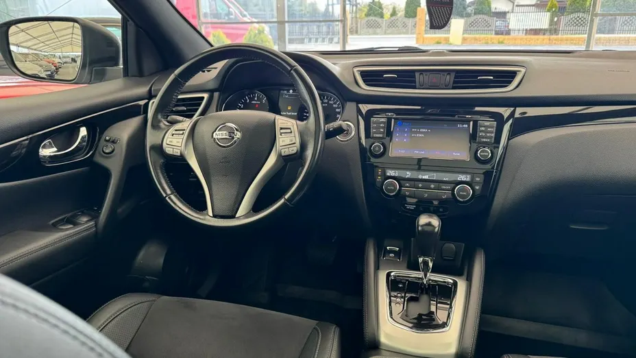 NISSAN Qashqai -
