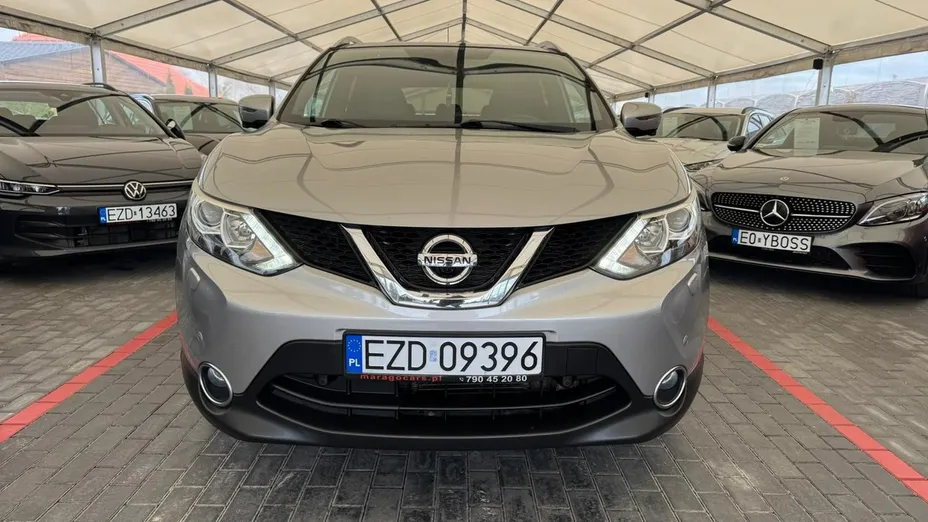 NISSAN Qashqai -