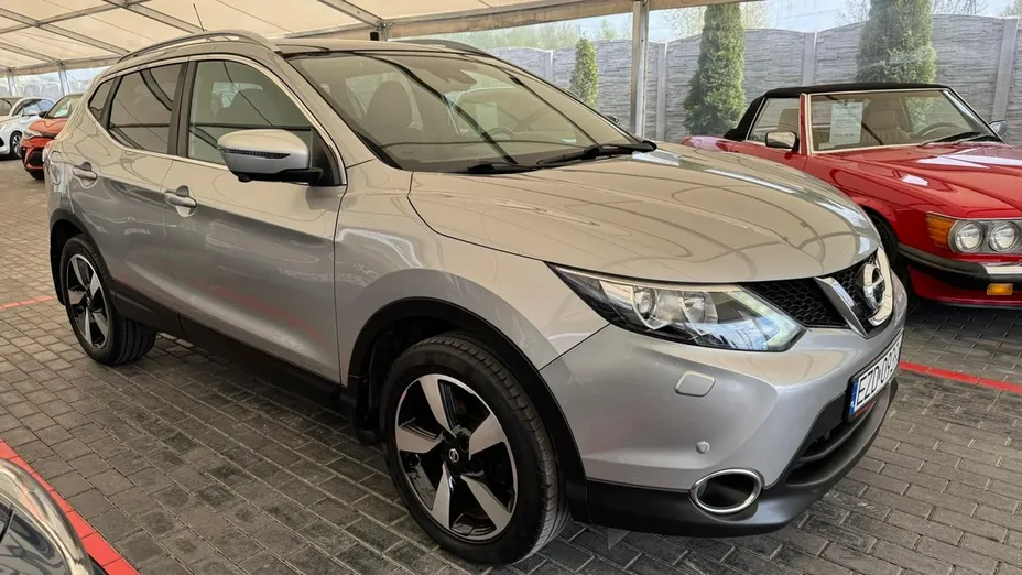 NISSAN Qashqai -