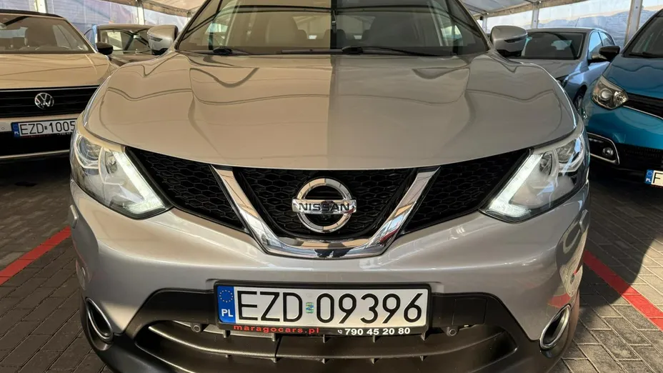 NISSAN Qashqai -