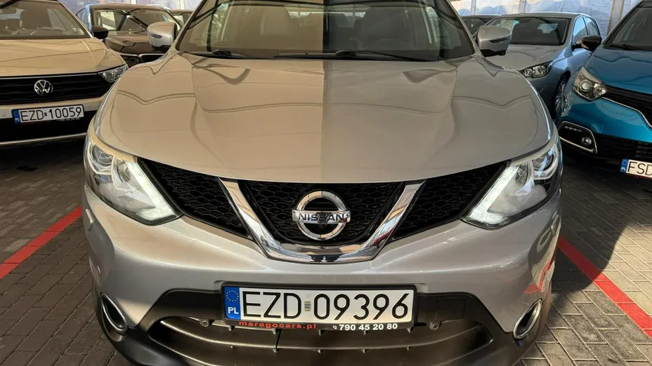 NISSAN Qashqai -