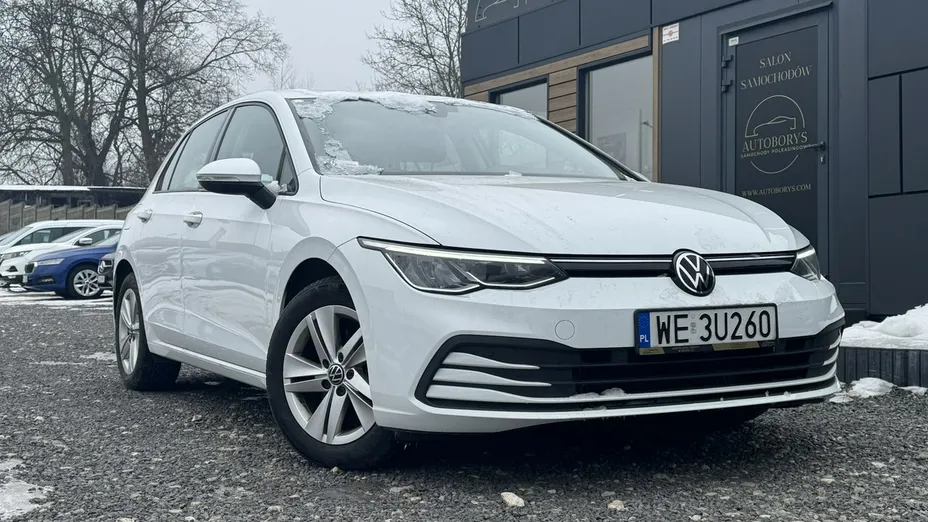 VOLKSWAGEN Golf -