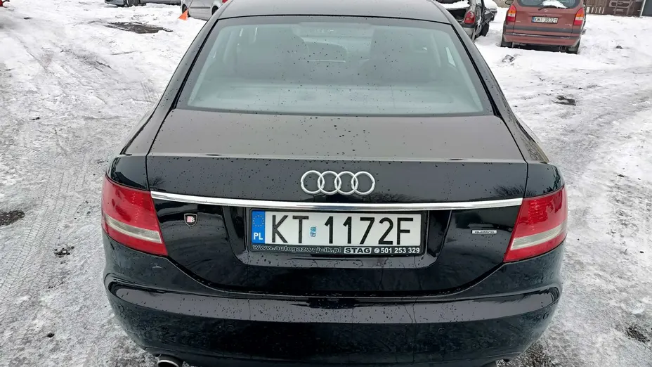 AUDI A6 -