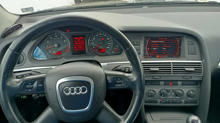 AUDI A6 -