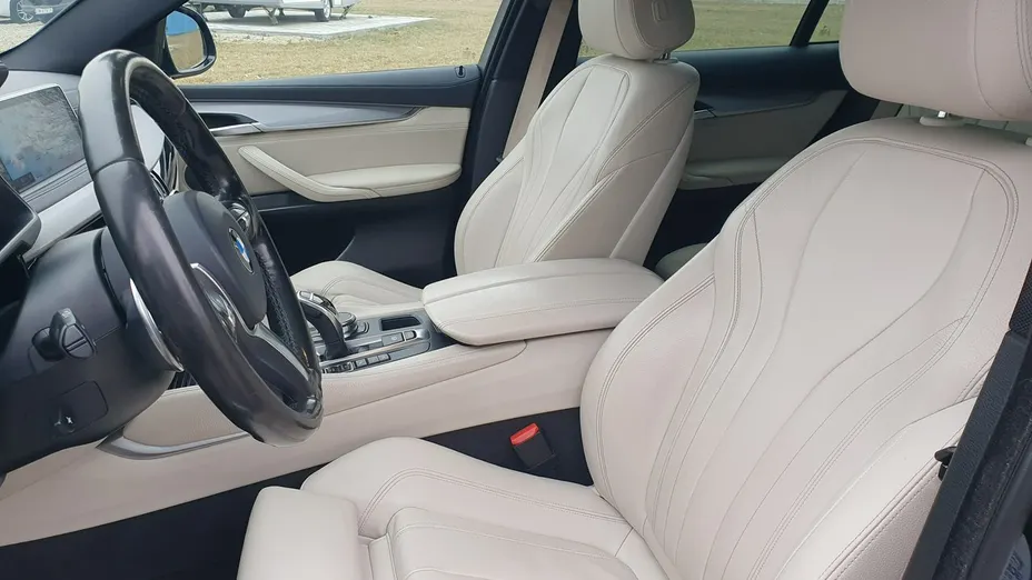 BMW X6 -
