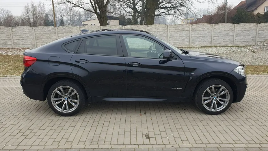 BMW X6 -