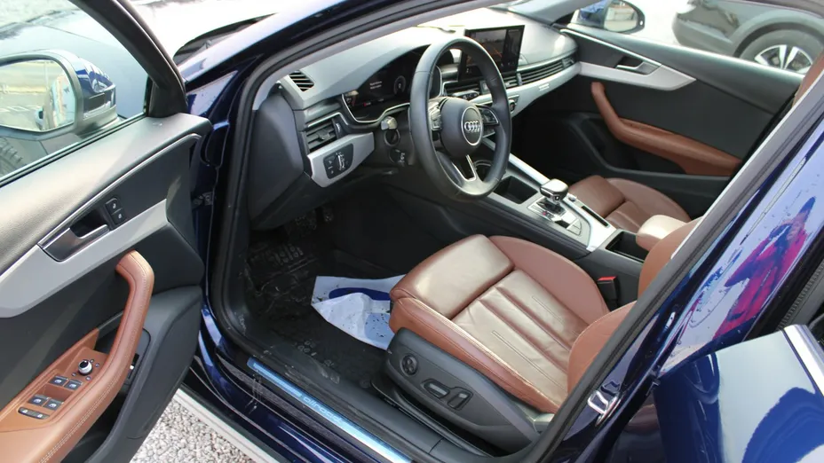 AUDI A4 -