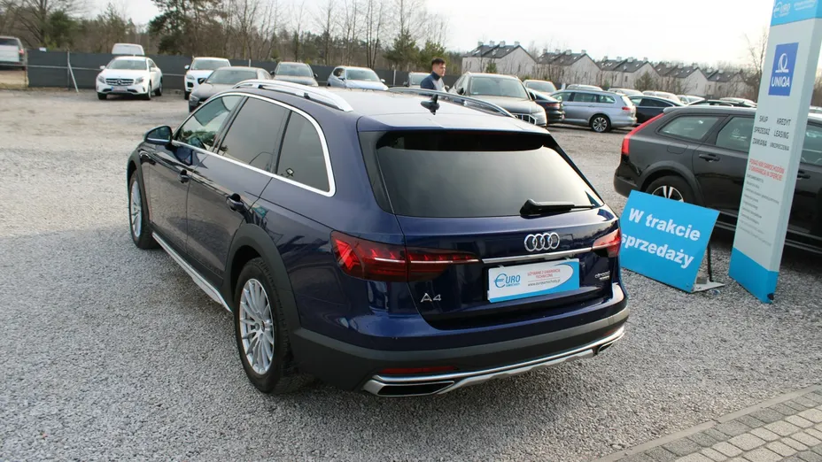 AUDI A4 -