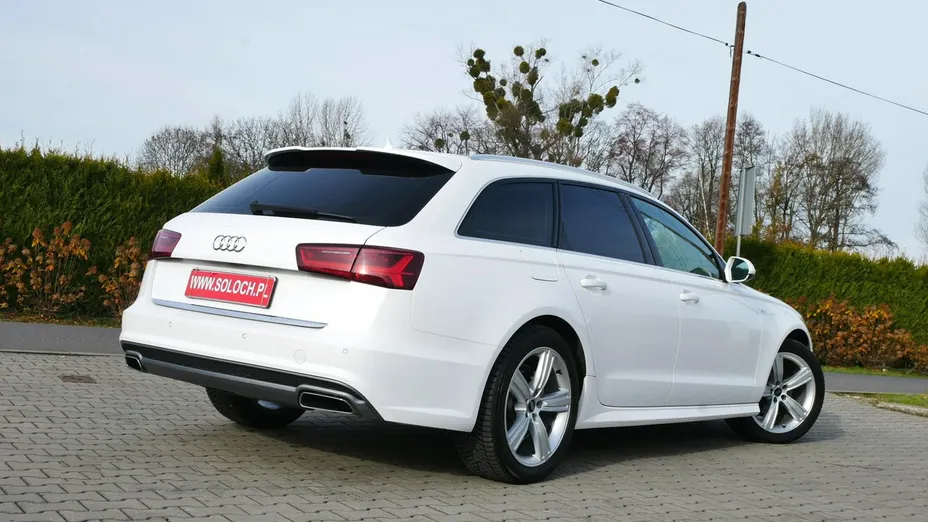 AUDI A6 -