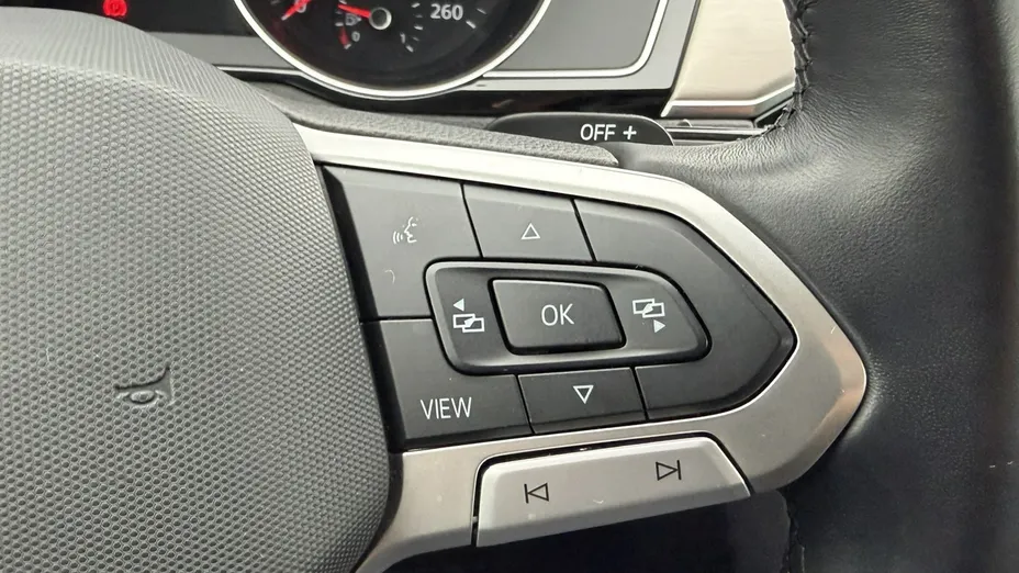 VOLKSWAGEN Passat -