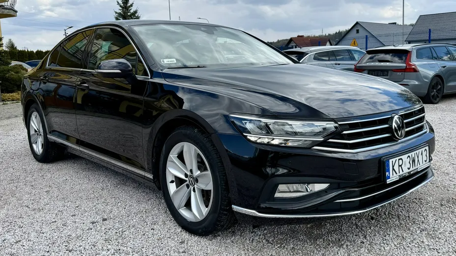 VOLKSWAGEN Passat -