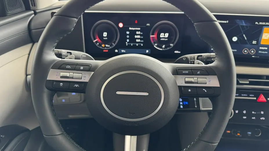 HYUNDAI Tucson -