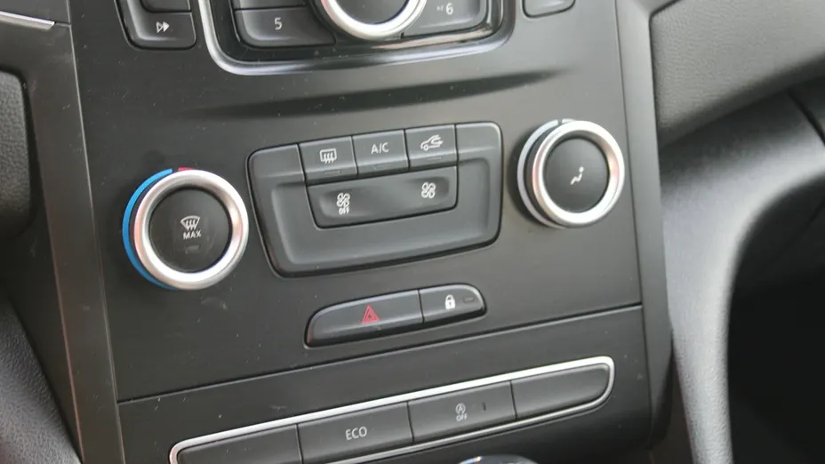 RENAULT Megane -