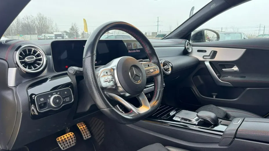 MERCEDES-BENZ CLA -