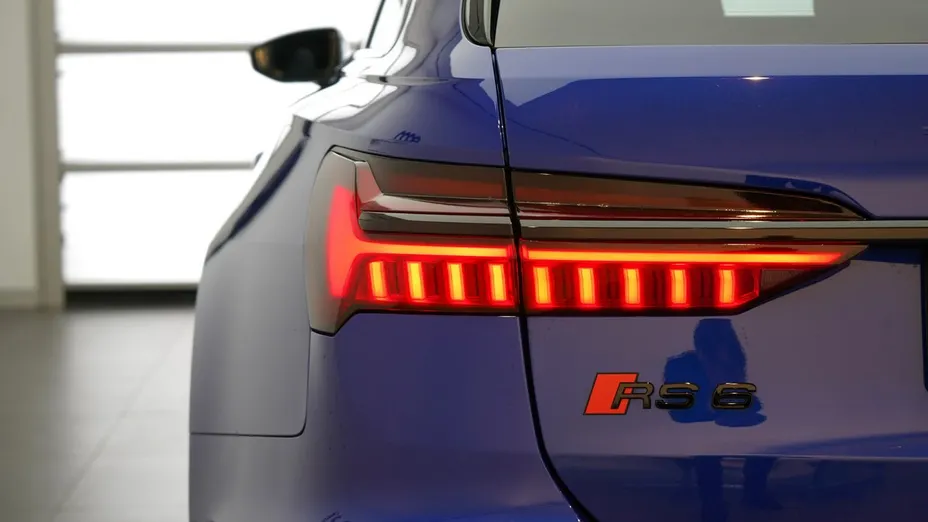 AUDI A6 RS6 TFSI mHEV Quattro Performance Tiptronic