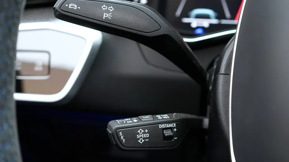 AUDI A6 RS6 TFSI mHEV Quattro Performance Tiptronic