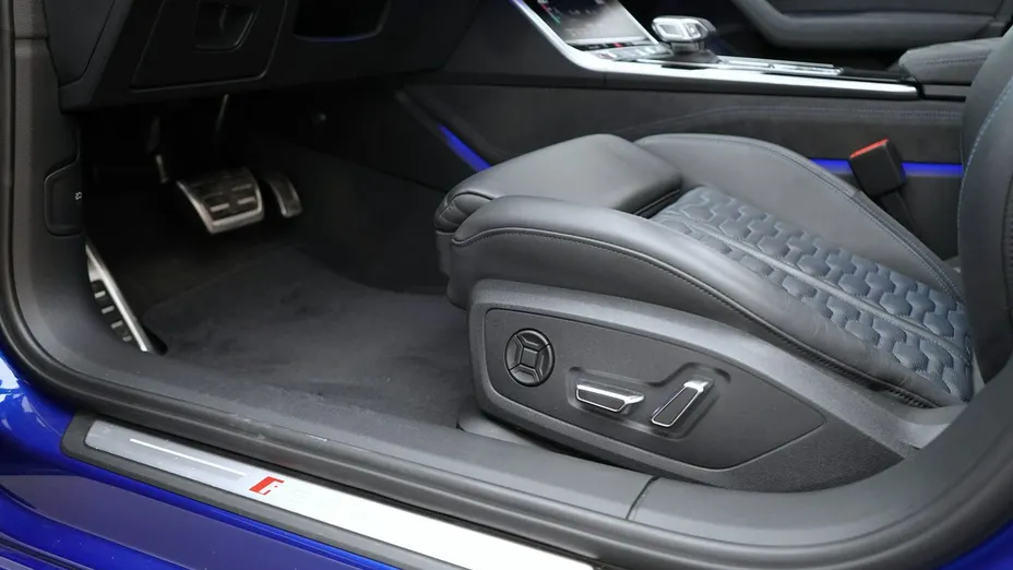 AUDI A6 RS6 TFSI mHEV Quattro Performance Tiptronic