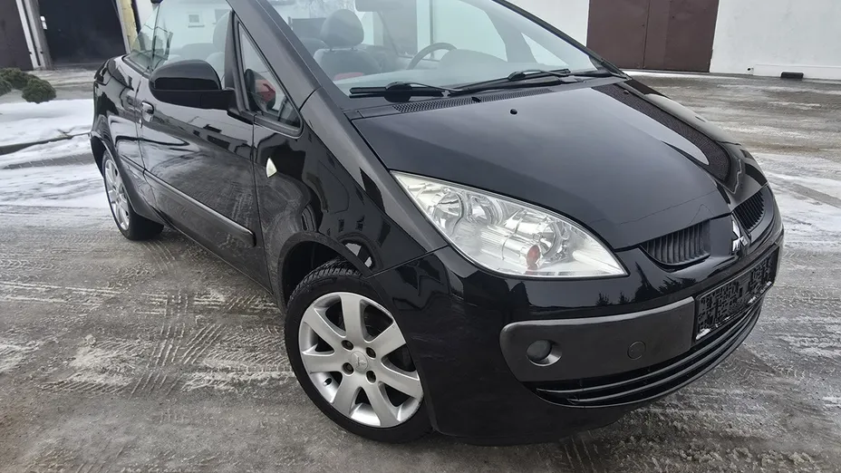 MITSUBISHI Colt -