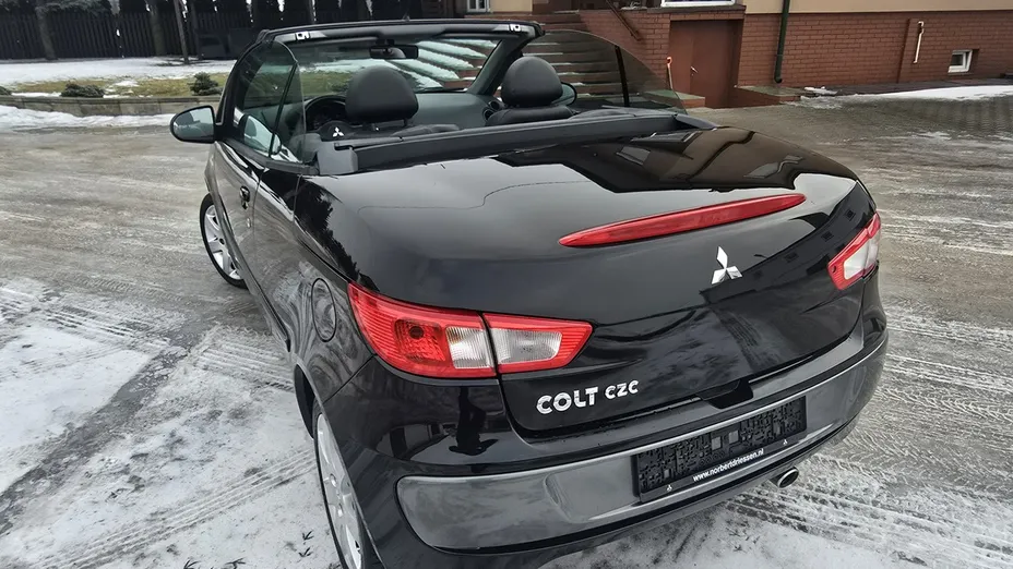 MITSUBISHI Colt -
