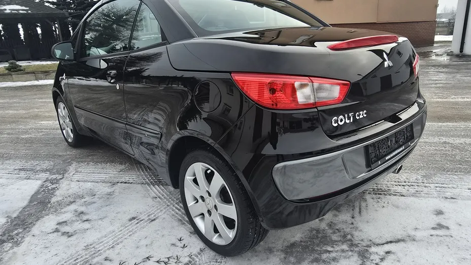 MITSUBISHI Colt -