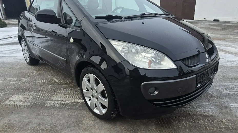 MITSUBISHI Colt -