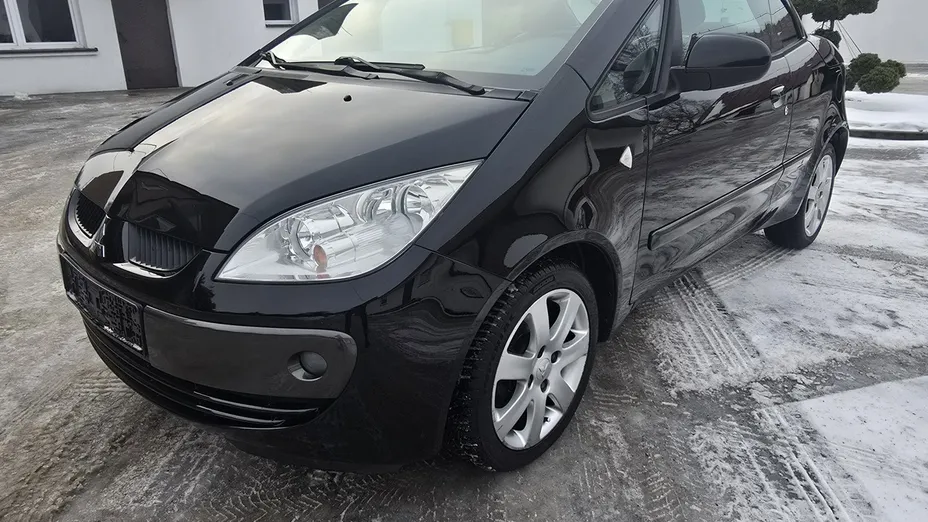 MITSUBISHI Colt -