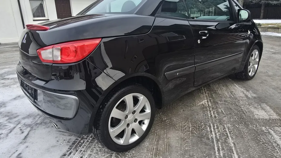 MITSUBISHI Colt -