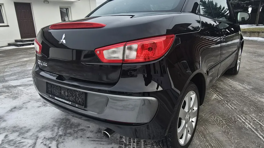 MITSUBISHI Colt -