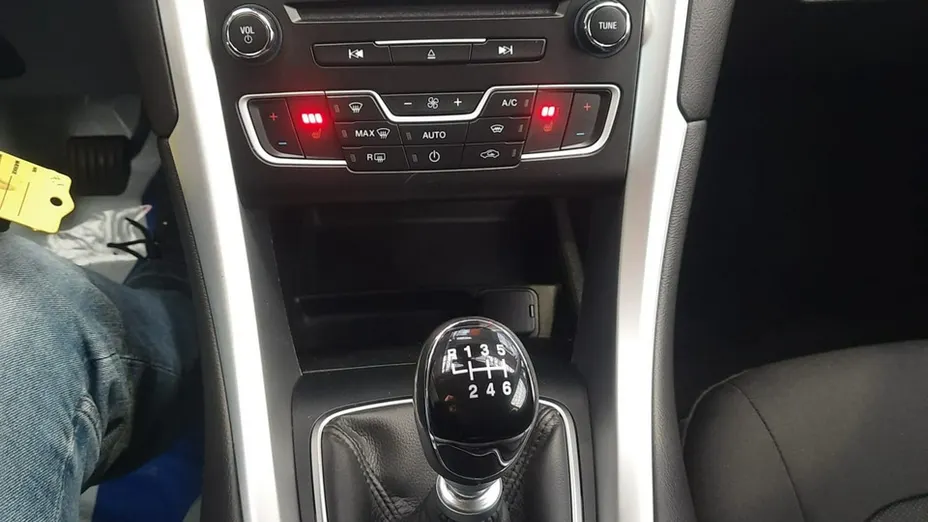 FORD Mondeo -