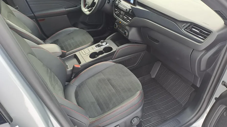 FORD Kuga -