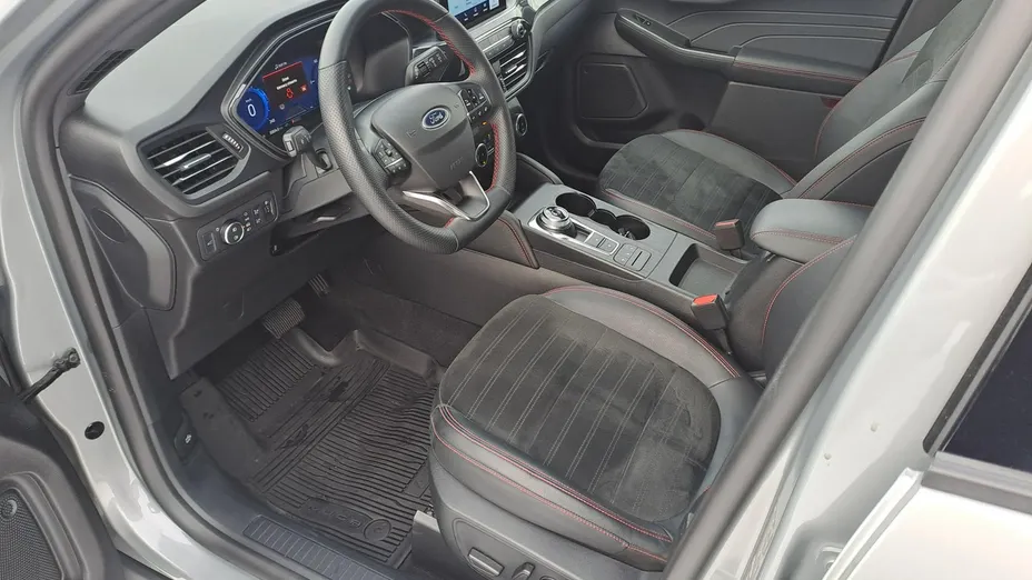 FORD Kuga -