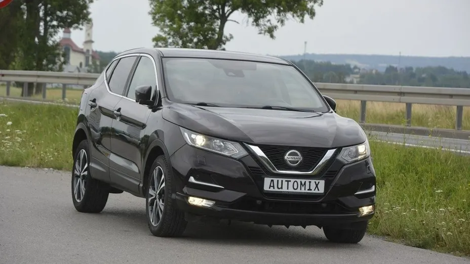 NISSAN Qashqai -