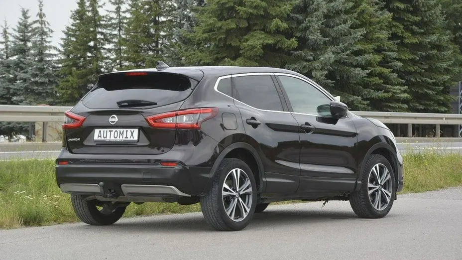 NISSAN Qashqai -