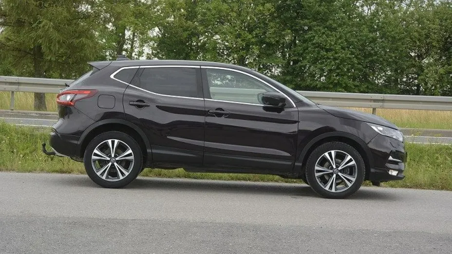NISSAN Qashqai -