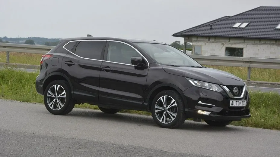 NISSAN Qashqai -