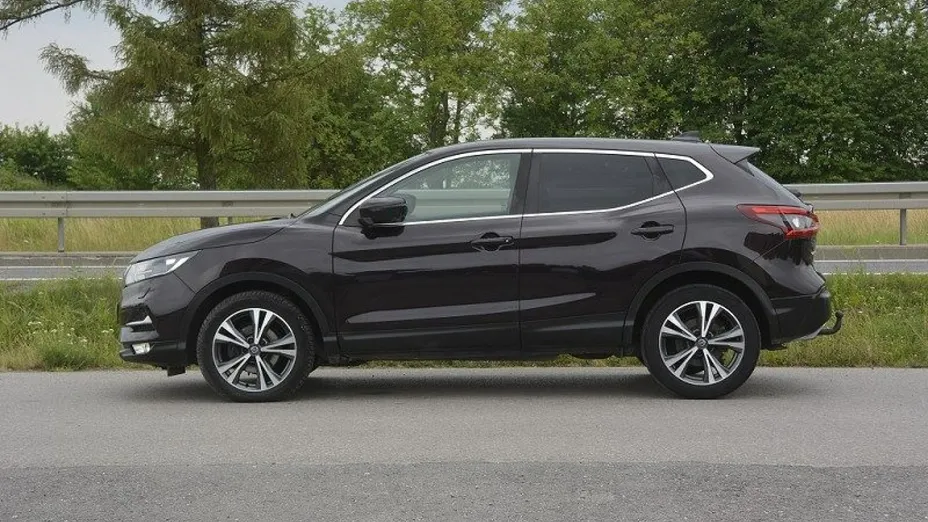 NISSAN Qashqai -