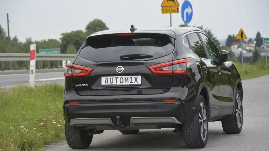 NISSAN Qashqai -